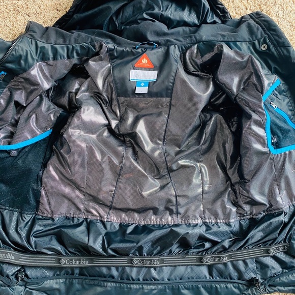 SOLD Columbia Women’s Powder Summit II 550 Jacket - Picture 6 of 9